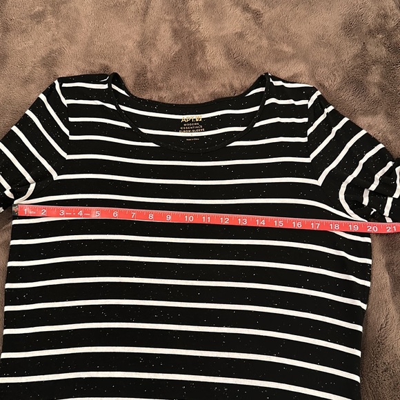 Cute Striped Top 😍 - Picture 9 of 13